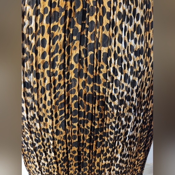 Maxi Pleated Animal Print Chiffon Slip On Skirt - Picture 3 of 5